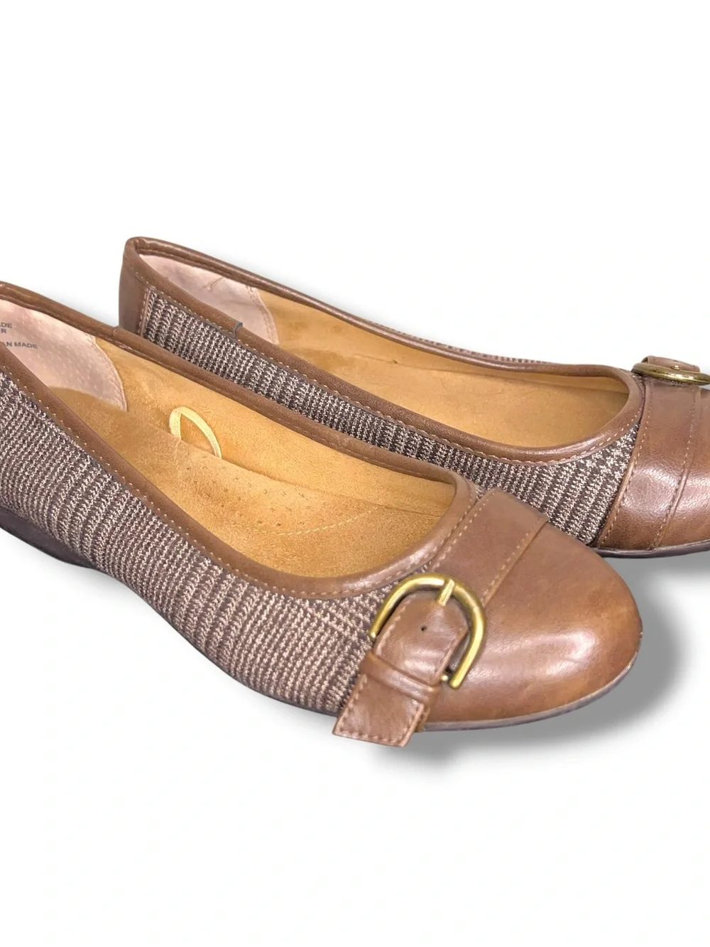 Size 7 Womens Croft And Barrow Ortholite Flats Tweed Tan Brown Buckle Academia